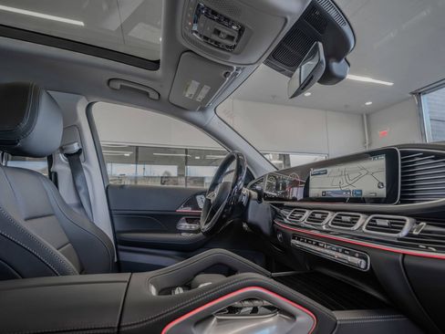 Used 2026 Mercedes-Benz GLS 450 4MATIC image 17