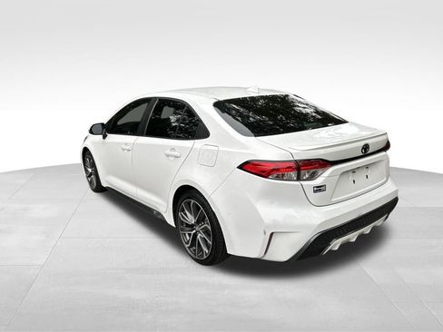 Used 2022 Toyota Corolla SE FWD image 3