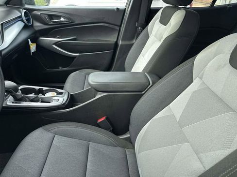 Used 2024 Chevrolet Trax LS image 15