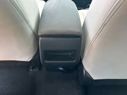 Used 2022 Toyota Corolla LE FWD image 14