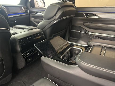 Used 2023 Jeep Grand Wagoneer Series II w/ Quick Order Packagew 28T image 14