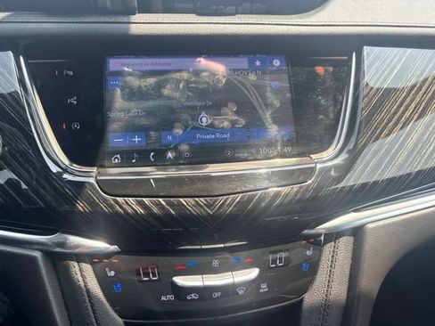 Used 2023 Cadillac XT6 Premium Luxury w/ Technology Package AWD/4WD image 6