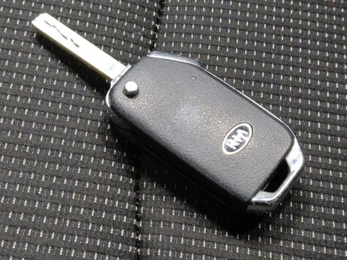 Used 2021 Kia Forte LXS image 32