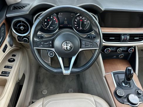 Used 2019 Alfa Romeo Stelvio Ti AWD/4WD image 13