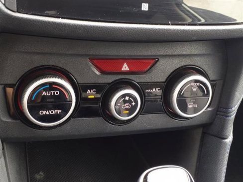 Used 2022 Subaru Crosstrek Hybrid w/ Moonroof Package w/Navigation image 8