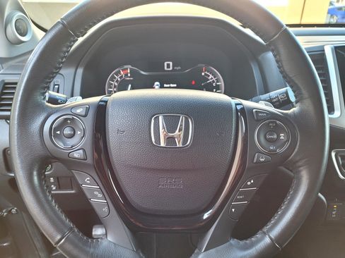 Used 2017 Honda Pilot Touring image 21