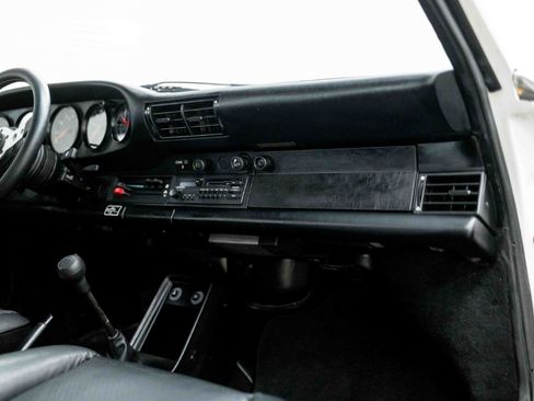 Used 1987 Porsche 911 Carrera RWD image 51