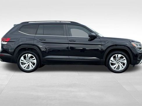Used 2023 Volkswagen Atlas SE image 3