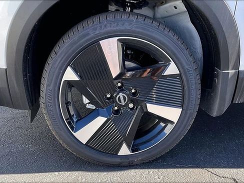 New 2026 Nissan Kicks SR image 9