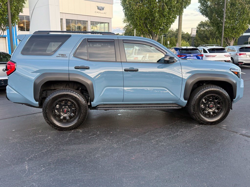 Used 2025 Toyota 4Runner TRD Off-Road Premium AWD/4WD image 8