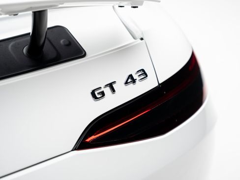 Used 2021 Mercedes-Benz AMG GT 43 image 33