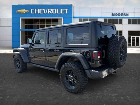 Used 2025 Jeep Wrangler Unlimited Sport AWD/4WD image 3