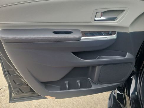 Used 2023 Toyota Sienna XLE w/ XLE Plus Package image 14