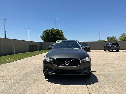 Used 2020 Volvo XC60 T6 Momentum AWD/4WD image 2