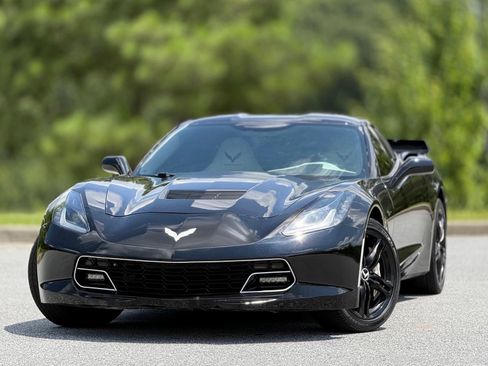 Used 2016 Chevrolet Corvette Stingray Coupe RWD image 2