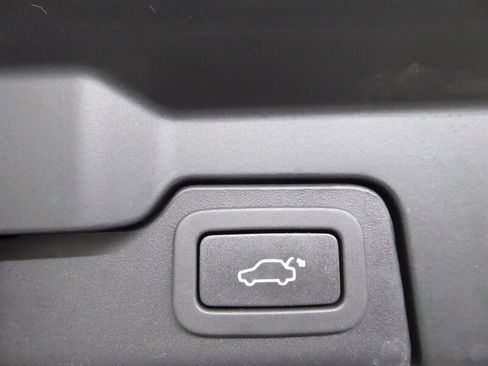 Used 2016 Land Rover Range Rover Evoque SE image 37