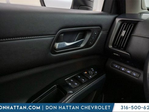 Used 2022 Nissan Pathfinder SL image 17