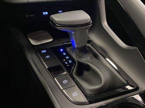 New 2026 Hyundai Elantra SEL FWD image 18