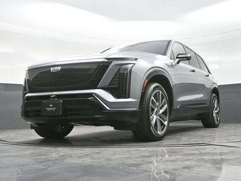 New 2026 Cadillac Vistiq Sport AWD/4WD image 10