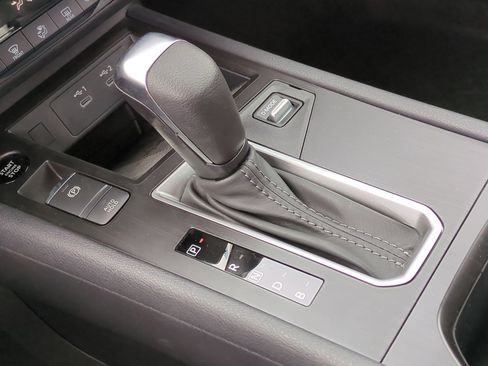 New 2026 Nissan Kicks SV image 15