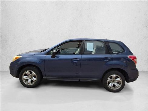 Used 2014 Subaru Forester 2.5i AWD/4WD image 8