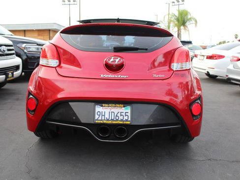 Used 2016 Hyundai Veloster Turbo w/ Option Group 04 FWD image 6