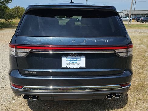 Used 2022 Lincoln Aviator Reserve w/ Class IV Trailer Tow Package RWD image 5