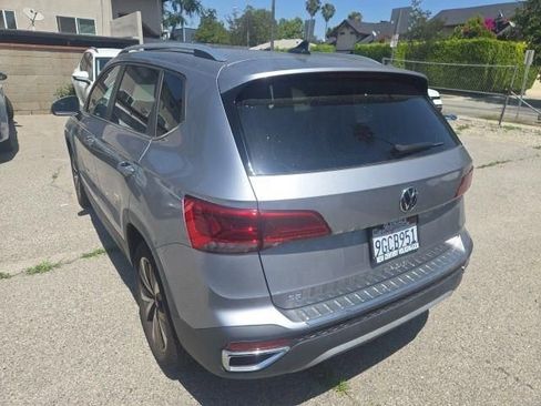 Used 2023 Volkswagen Taos SE image 4