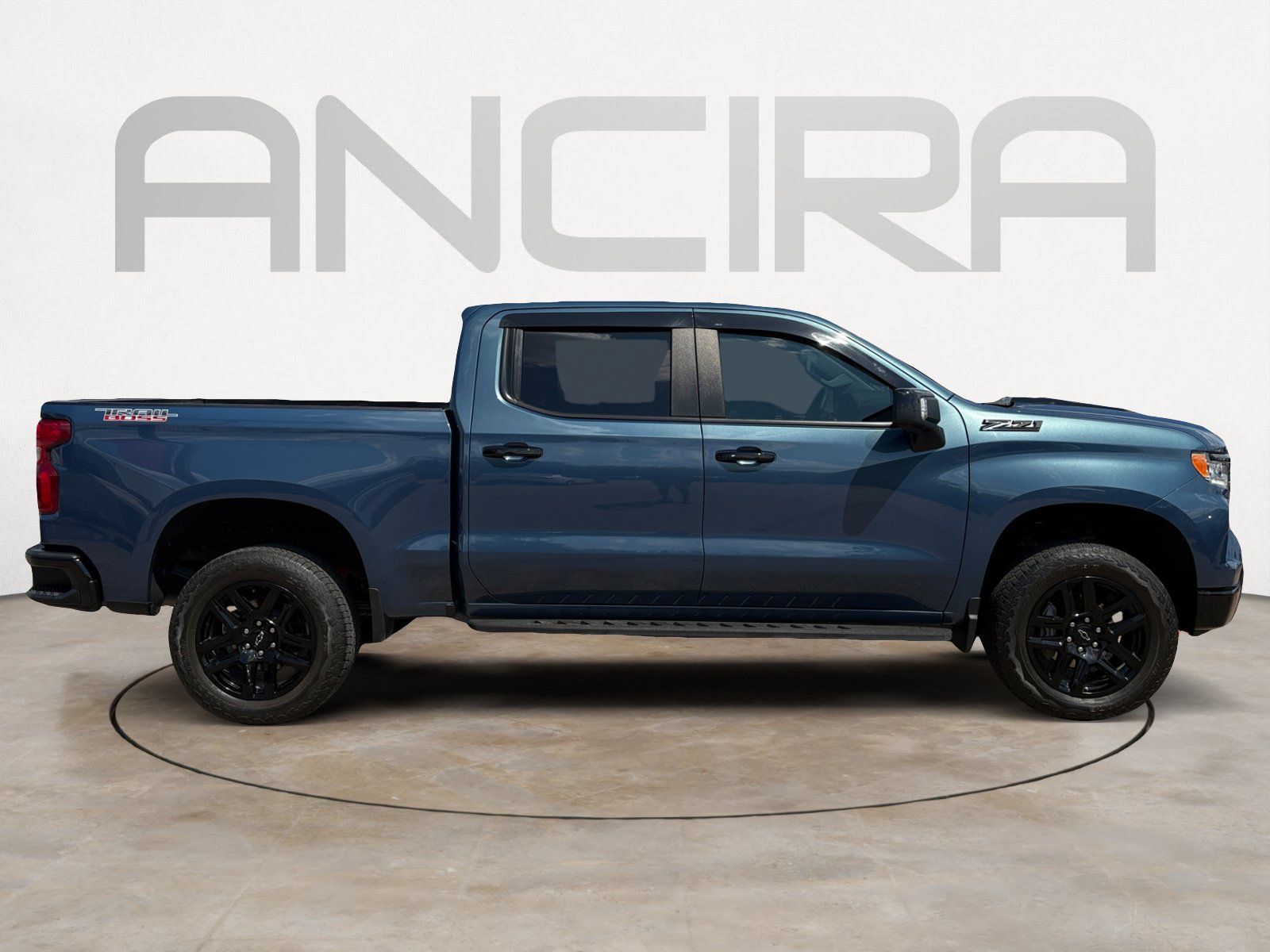 Used 2024 Chevrolet Silverado 1500 LT Trail Boss w/ LT Trail Boss Premium Package AWD/4WD image 11