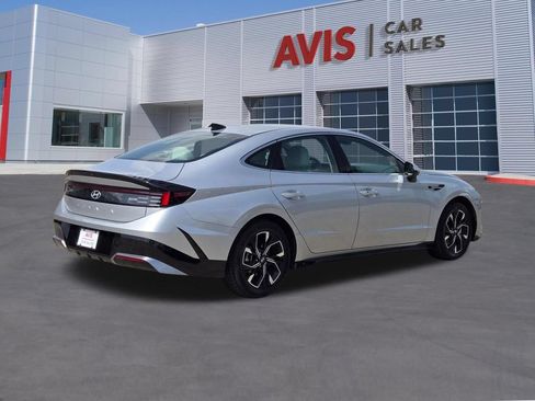Used 2025 Hyundai Sonata SEL FWD image 6