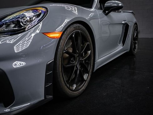 Used 2023 Porsche 718 Cayman GT4 RWD image 14
