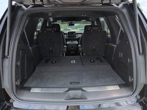 Used 2024 Chevrolet Tahoe Z71 AWD/4WD image 14