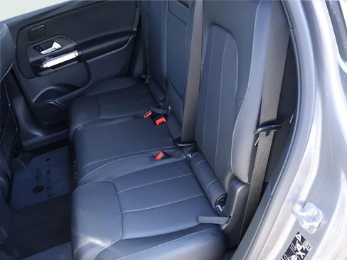 New 2026 Mercedes-Benz GLB 250 4MATIC image 30