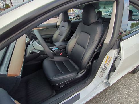 Used 2023 Tesla Model 3 Standard Range RWD image 18