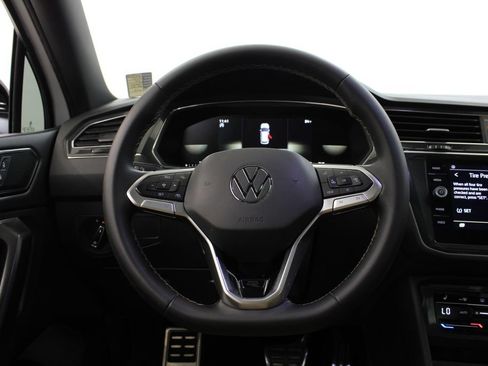 Used 2023 Volkswagen Tiguan SE R-Line FWD image 23