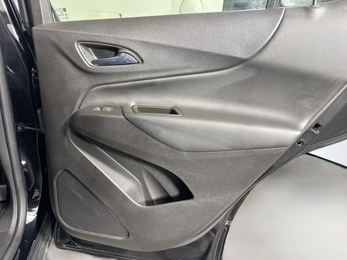 Used 2024 Chevrolet Equinox LT FWD image 28
