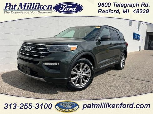 Certified 2022 Ford Explorer XLT w/ Equipment Group 202A AWD/4WD image 1