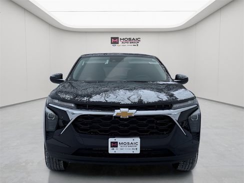 New 2026 Chevrolet Trax LS w/ LS Convenience Package image 2