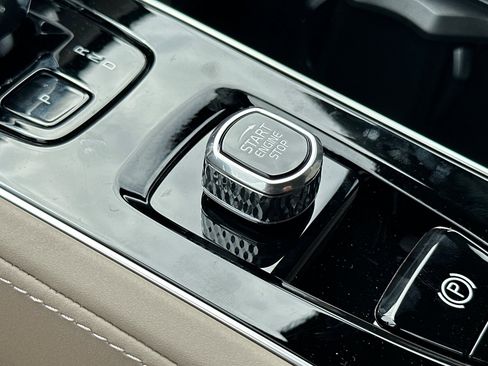 New 2026 Volvo XC90 B6 Plus image 21