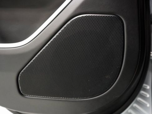 Used 2023 Land Rover Range Rover SE image 23