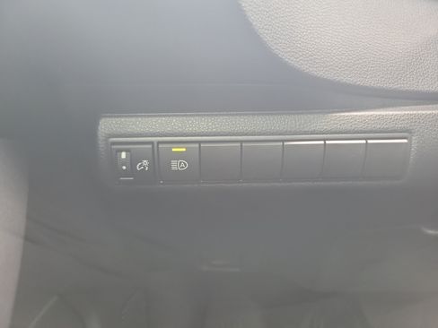 Certified 2025 Toyota Corolla LE FWD image 29