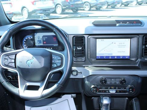 Used 2023 Ford Bronco 4-Door AWD/4WD image 19