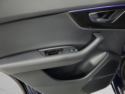 Used 2021 Audi Q8 Premium Plus w/ Premium Plus Package image 17