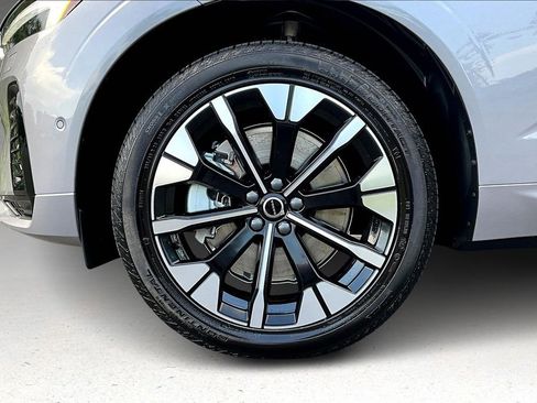 New 2026 Volvo XC60 T8 Plus w/ Climate Package AWD/4WD image 13