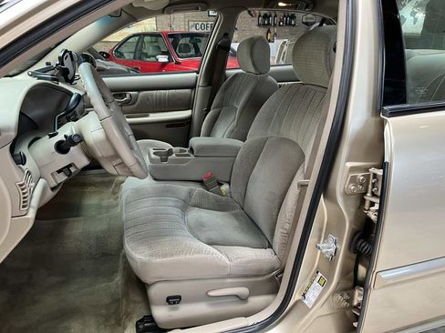 Used 2005 Buick Century Custom FWD image 16