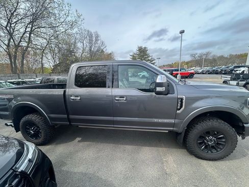 Used 2022 Ford F350 Platinum w/ Tremor Off-Road Package AWD/4WD image 9