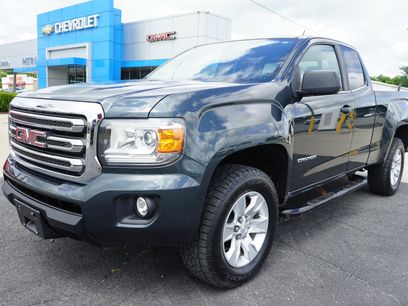 Used 2017 GMC Canyon SLE w/ SLE Convenience Package