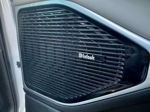 Used 2023 Jeep Wagoneer L Series III w/ Premium Group I image 14