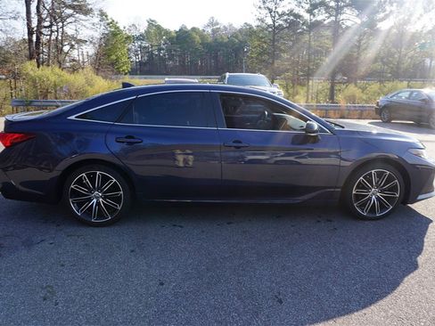 Used 2020 Toyota Avalon Touring image 23
