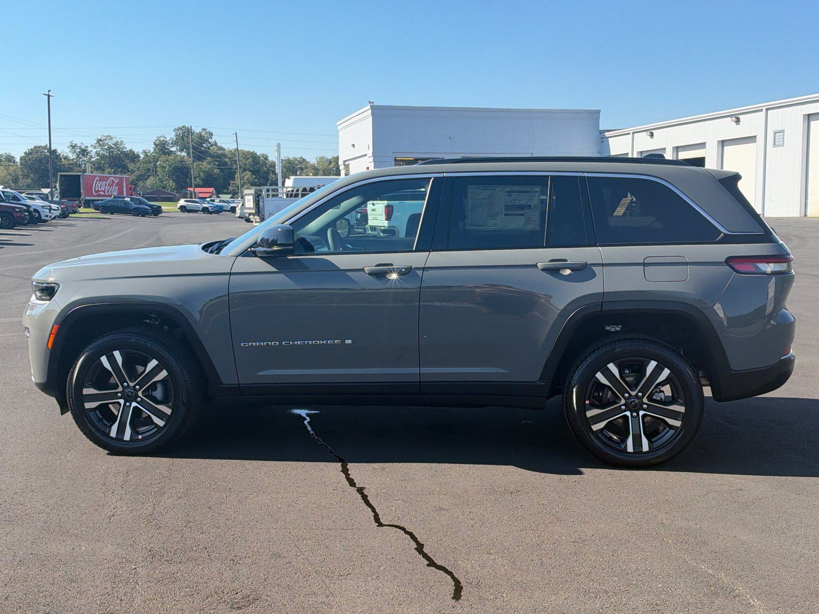 New 2027 Jeep Grand Cherokee Limited AWD/4WD image 8